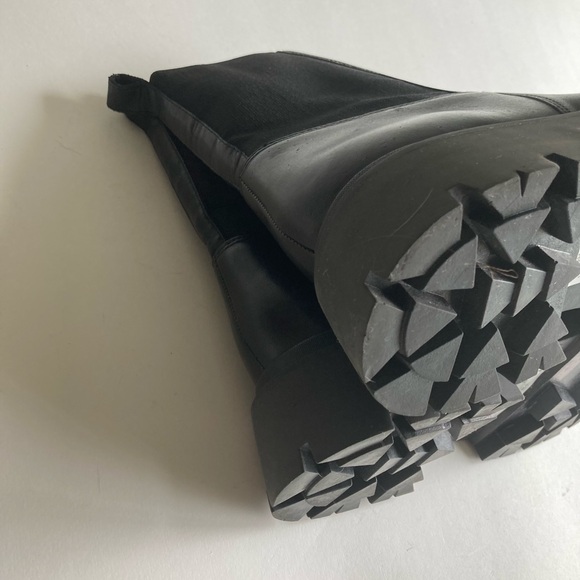 New Schutz Billie Casual Black Leather Lug Outsole Chelsea Boots size 6 - Picture 10 of 15